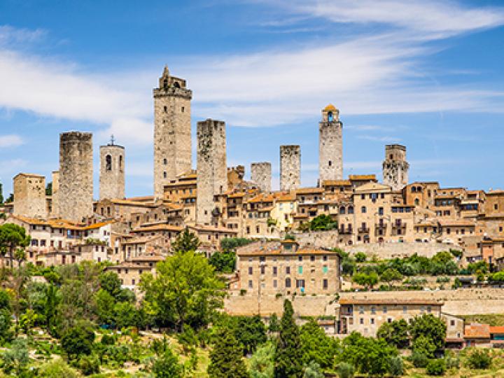 Kouzlo a historie čtrnácti věží toskánského San Gimignana
