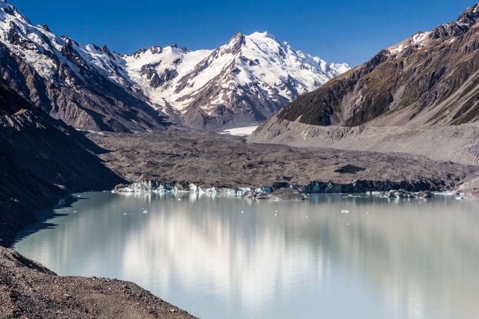 Ledovec Tasman a jeho stejnojmenné jezero